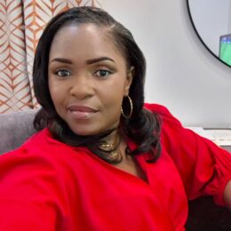 Mme Nonette Binda Dinzenza