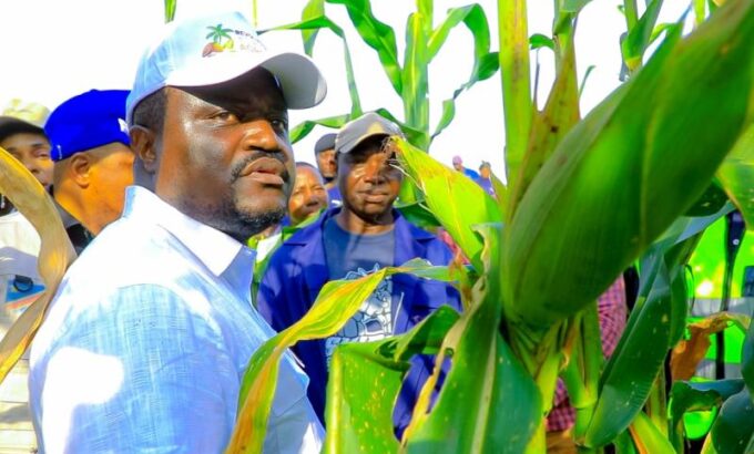 Muhindo Nzangi en tournée au Kongo Central
